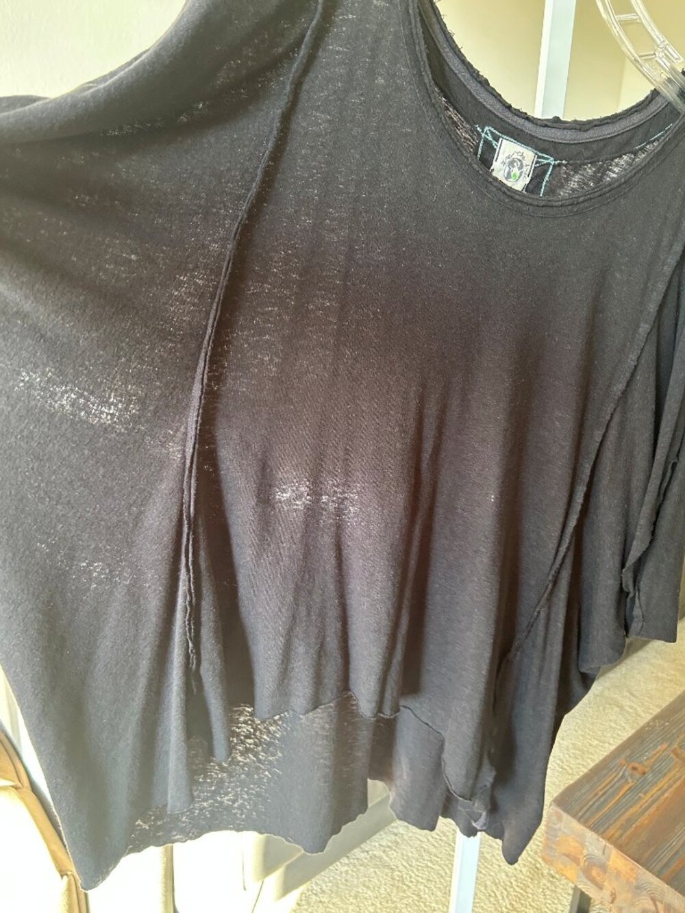 FREE PEOPLE (We The Free) Oversized Hi-Lo Slouchy Raw Seam Batwing Sleeve Top L - Picture 5 of 5